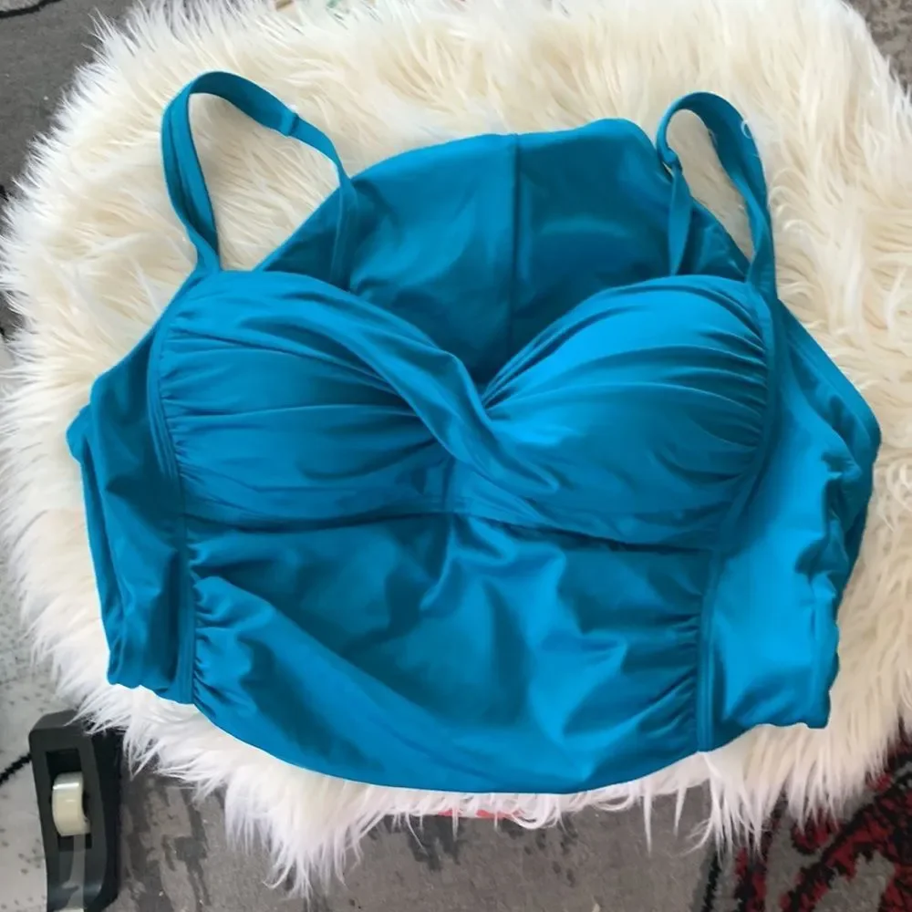 Liz Claiborne liz claiborne